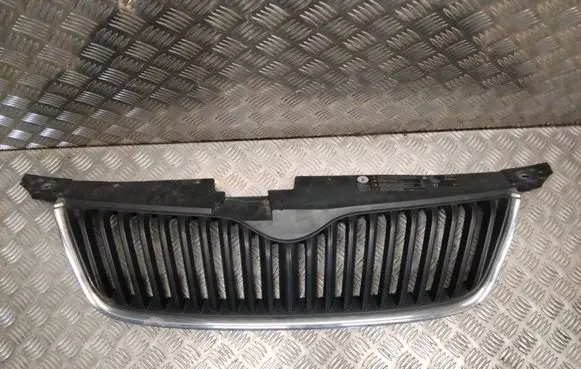 Skoda Yeti (5L) Front grill 5L0853668