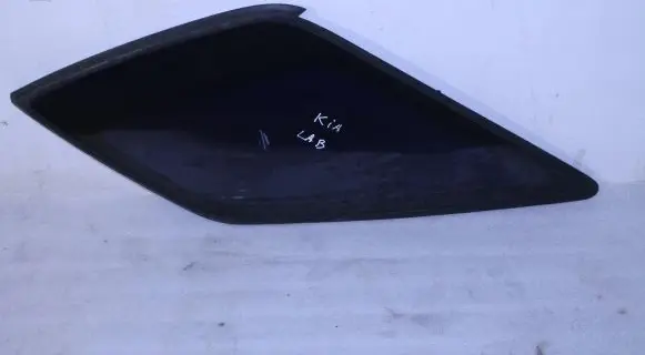 KIA Sorento Rear side window 43R000382 E000008 DOT748M352AS2