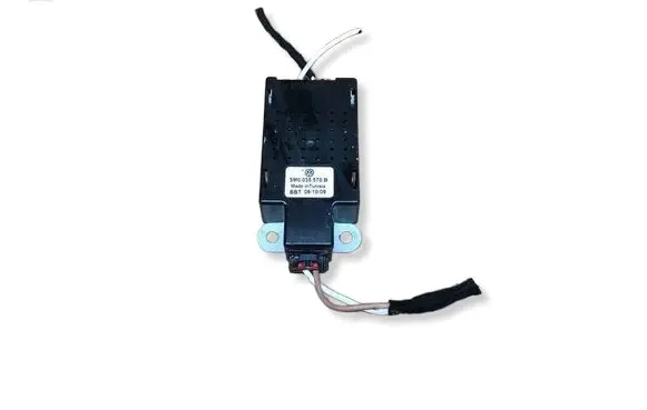Volkswagen Golf Plus Aerial antenna amplifier 5M0035570B