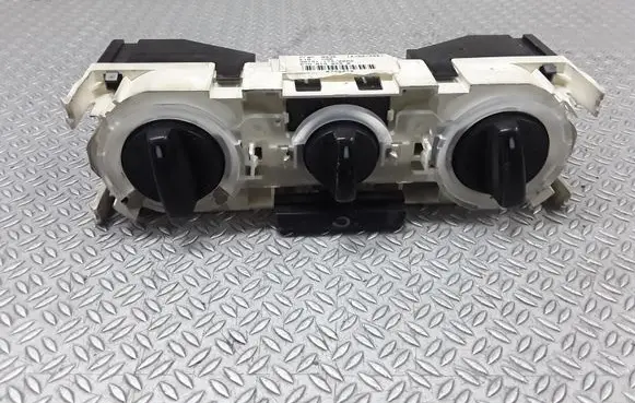 Skoda Fabia Mk1 (6Y) Climate control unit 6Y0819045B