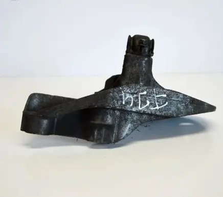 Audi A6 S6 C6 4F Engine mounting bracket 4F0199351AC