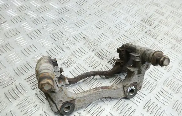Toyota Avensis T250 Front Brake Caliper Pad/Carrier 