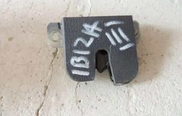 Seat Ibiza III (6L) Tailgate/trunk/boot lock/catch/latch 6L6827505