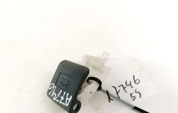 Toyota RAV 4 (XA20) Engine bonnet (hood) release handle