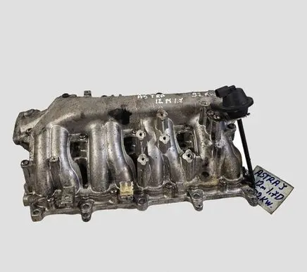 Opel Astra J Intake manifold 700997160 8973858235 1214620217