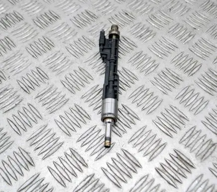 BMW 5 F10 F11 Fuel injector 0261500186 7645956