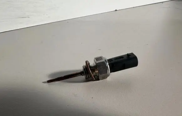 Sensor