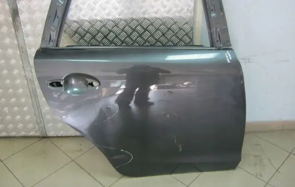 Mazda 6 Rear door