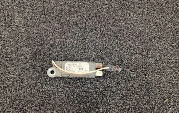 Jaguar F-Pace Aerial antenna amplifier HK8318C901CB