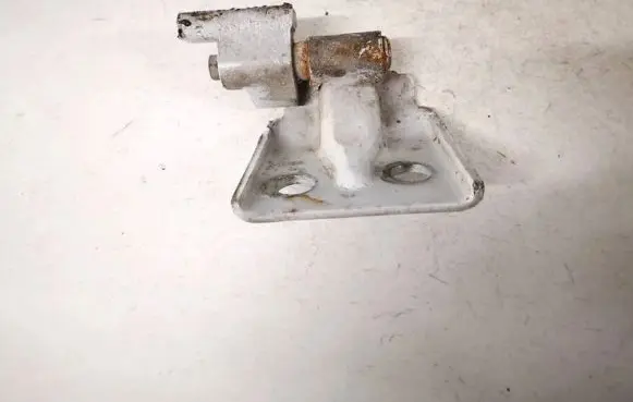 Fiat Idea Front door upper hinge