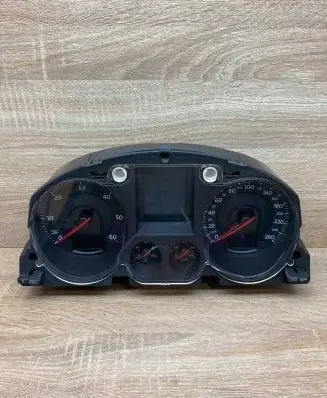 Volkswagen PASSAT B6 Speedometer (instrument cluster) 3C0920870Q X0033000 KMH