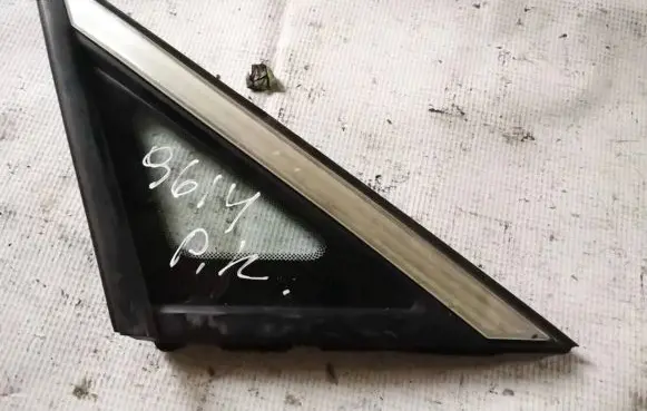 Subaru B9 Tribeca Front triangle window/glass 
