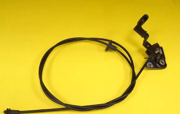 Audi A4 S4 B5 8D Engine bonnet/hood lock release cable 
