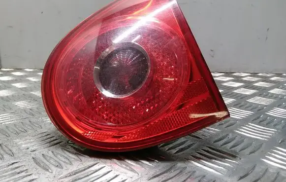 Volkswagen Golf V Tailgate rear/tail lights 1K6945094F
