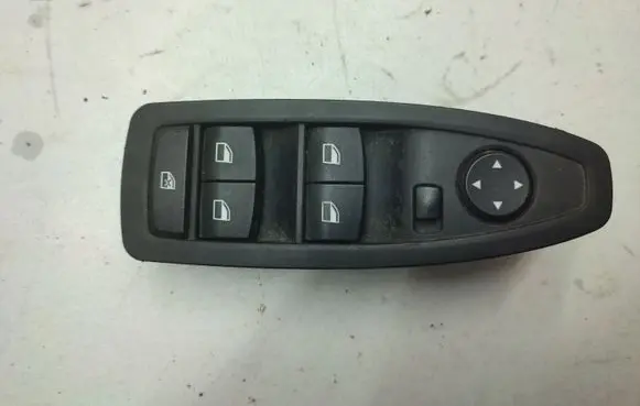 BMW 1 F20 F21 Electric window control switch 9208110
