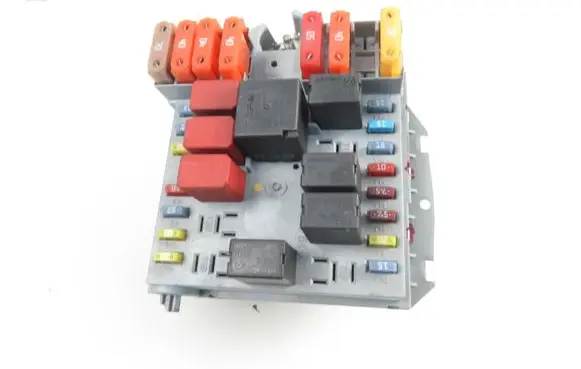 Alfa Romeo 159 Fuse box set 50504455