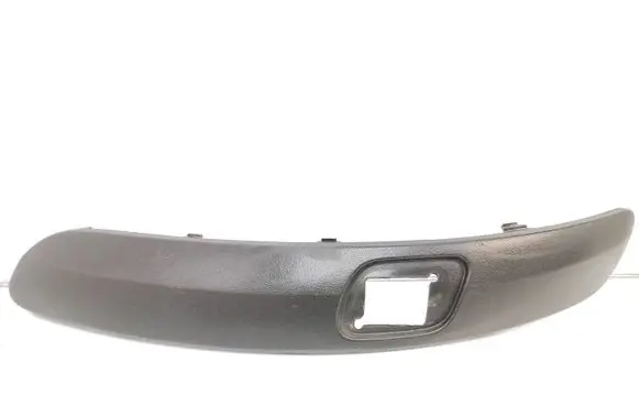Front bumper splitter molding