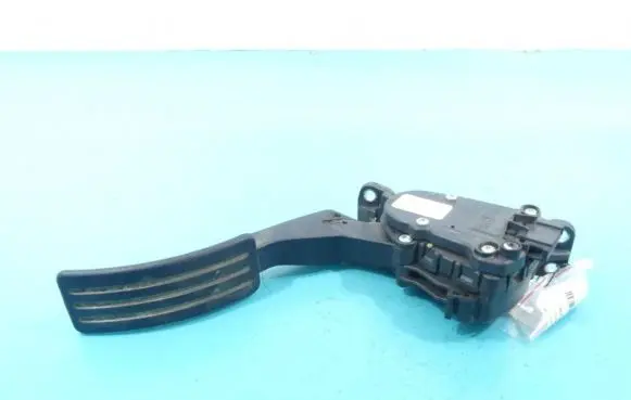 Dacia Logan I Accelerator throttle pedal 8200386506D IMPRK1115641