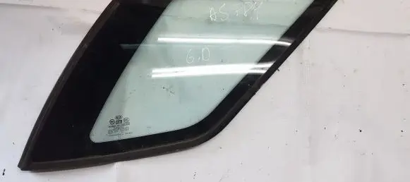 KIA Sorento Rear side window