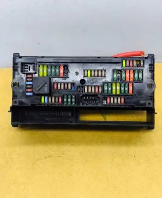 BMW 5 F10 F11 Fuse module 9234421 217033442E 271210014056