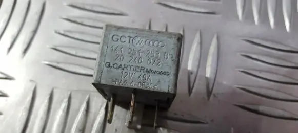 Volkswagen Golf IV Other relay 141951253B 20240072
