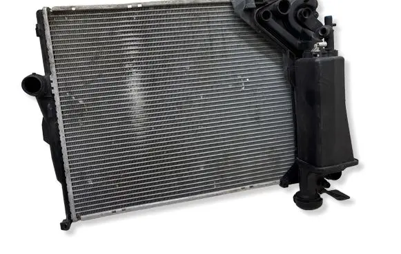 BMW 3 E46 Coolant radiator 6078211E