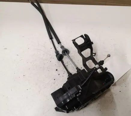 Hyundai Santa Fe Front door lock 813102B030