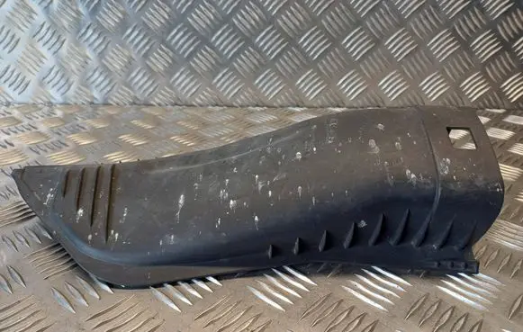 BMW 5 E60 E61 Air filter box cover 7789109