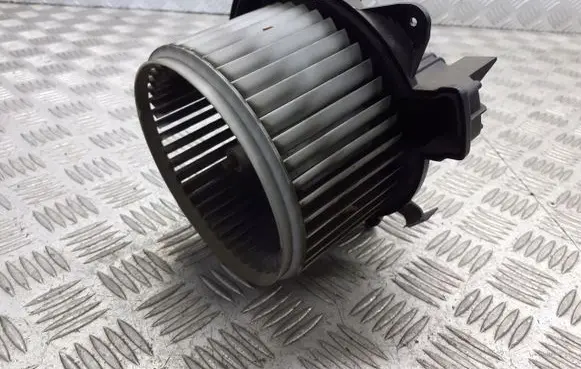Fiat Bravo Front door blower motor 5G7833100