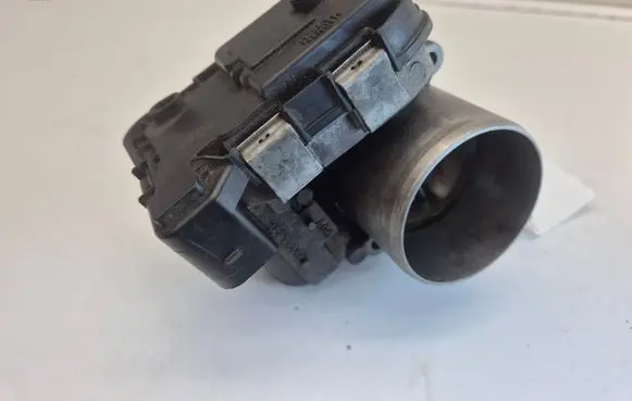 Volkswagen Golf VI Throttle valve 03F133062