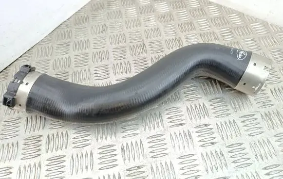 Mercedes-Benz C W204 Intercooler hose/pipe 090417