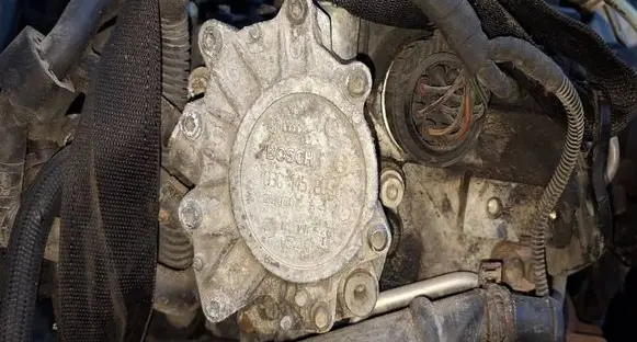 Volkswagen PASSAT B6 Vacuum pump 03G145209
