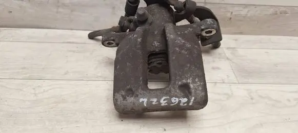 Toyota Auris 150 Rear brake caliper