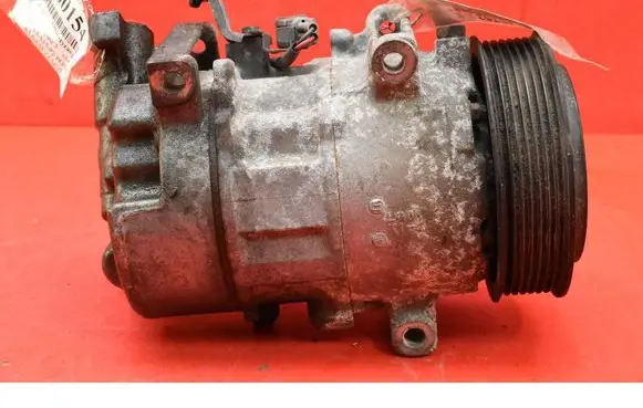 Renault Megane III Air conditioning (A/C) compressor (pump) 8200956574A