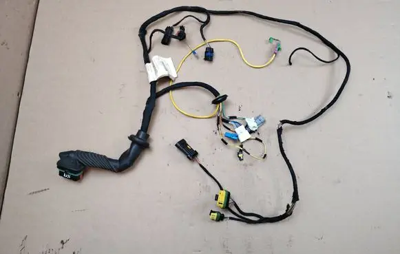 Maserati Coupe Front door wiring loom