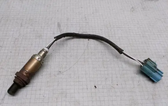 Nissan Almera N16 Lambda probe sensor 0258005274 0258005275