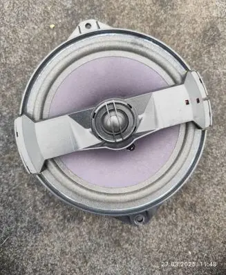 Audi TT Mk1 Front door speaker 8D5035401B
