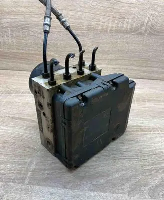 Volkswagen New Beetle ABS Pump 1J0907379S 1J0614517