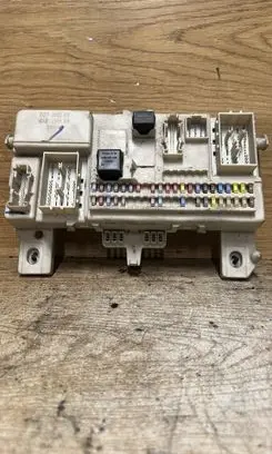 Volvo C70 Fuse module 30728906