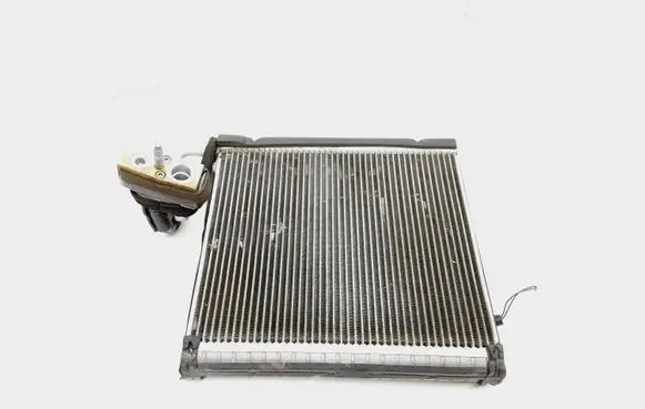 Ford Fusion II Air conditioning (A/C) radiator (interior) 