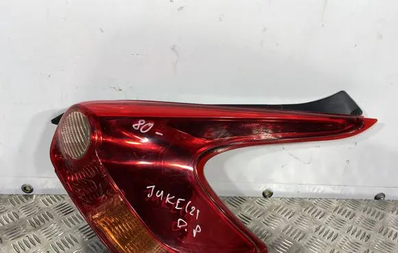 Nissan Juke I F15 Rear/tail lights 2405B