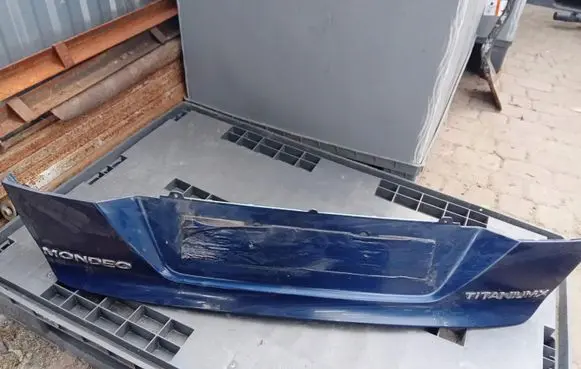 Ford Mondeo MK IV Tailgate trim