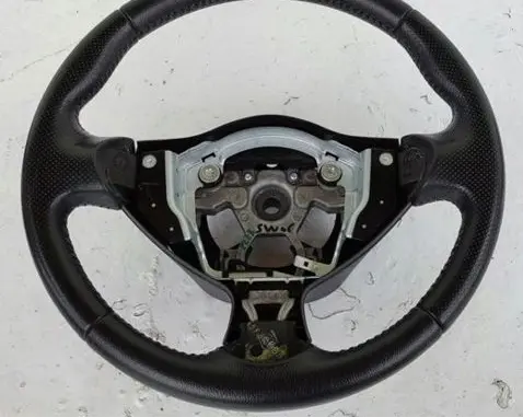 Nissan Juke I F15 Steering wheel