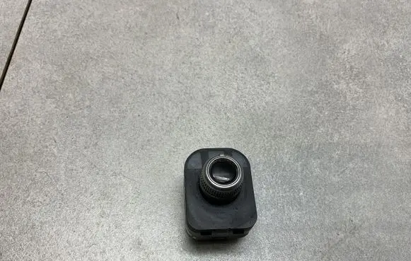 Audi A4 S4 B8 8K Wing mirror switch 8K0959565F