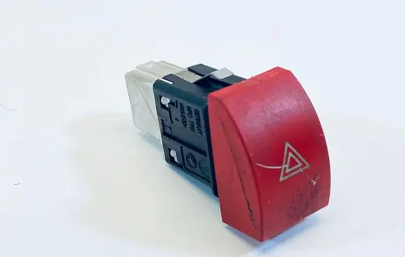 Skoda Octavia Mk2 (1Z) Hazard light switch 1Z0953235A