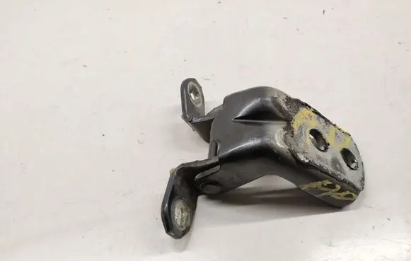 Mercedes-Benz X-class W470 Front door lower hinge 