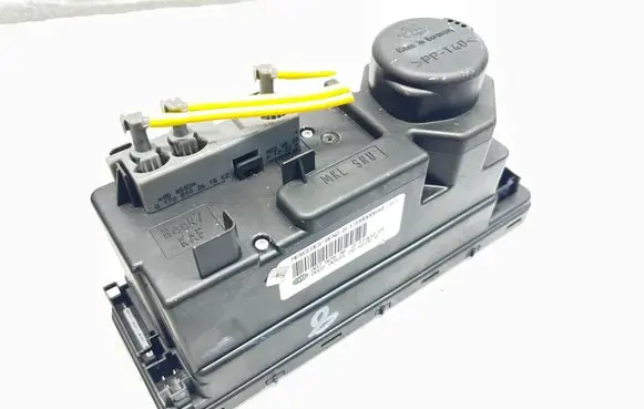 Mercedes-Benz SLK R170 Central locking vacuum pump 1708000648