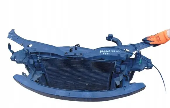 Volkswagen PASSAT B5.5 Front piece kit 3B0805594