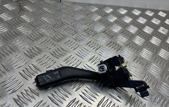 Volkswagen Golf V Indicator stalk 1K0953513G