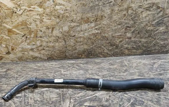 Porsche Boxster 986 Engine coolant pipe/hose 99610662101
